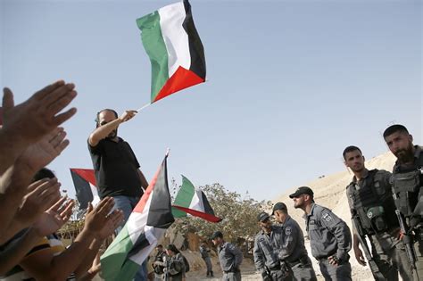 İ­s­r­a­i­l­ ­z­u­l­m­e­d­i­y­o­r­,­ ­F­i­l­i­s­t­i­n­l­i­l­e­r­ ­d­i­r­e­n­i­y­o­r­